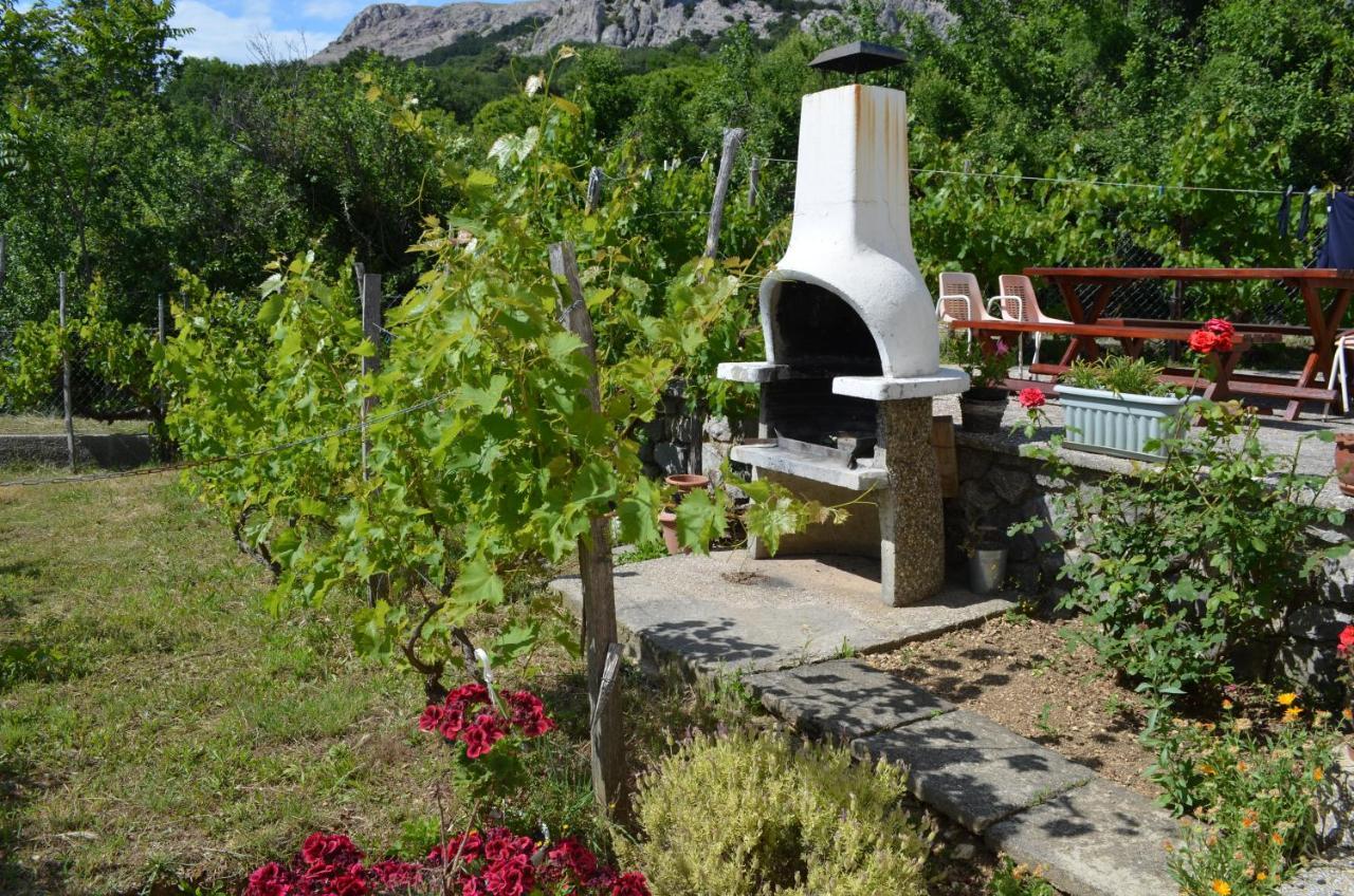 Apartments Aneva Baška Екстериор снимка