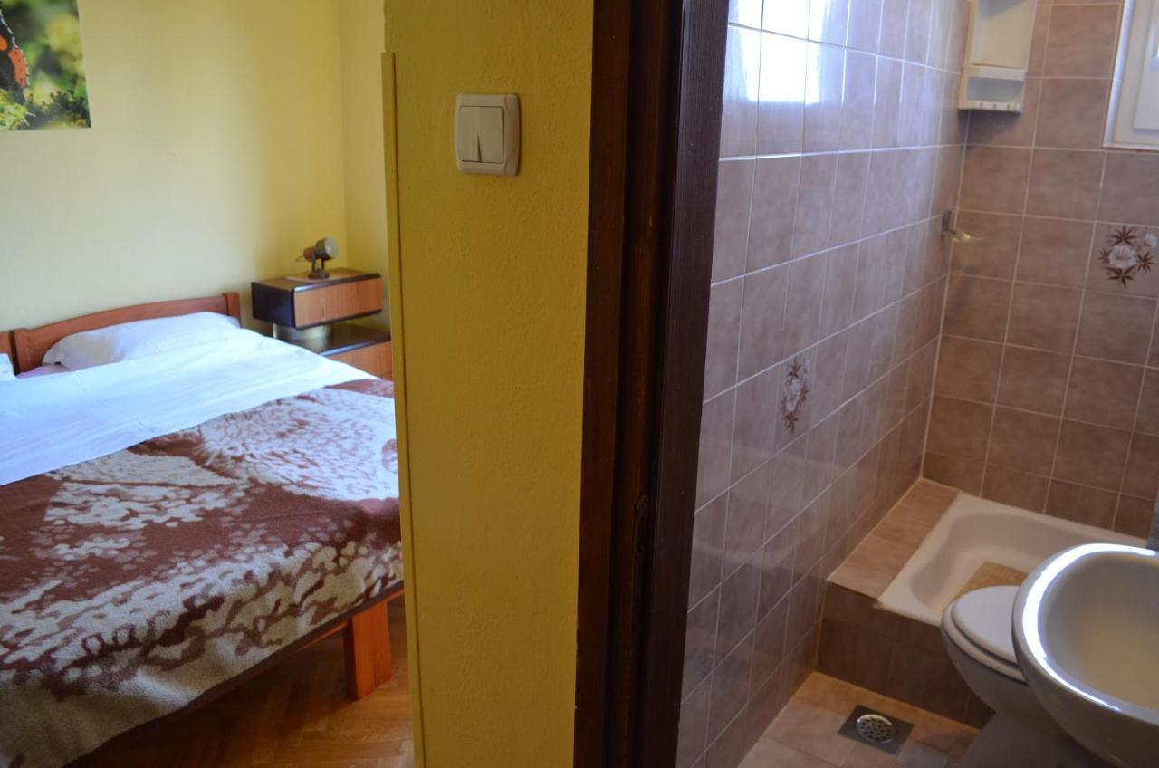 Apartments Aneva Baška Екстериор снимка