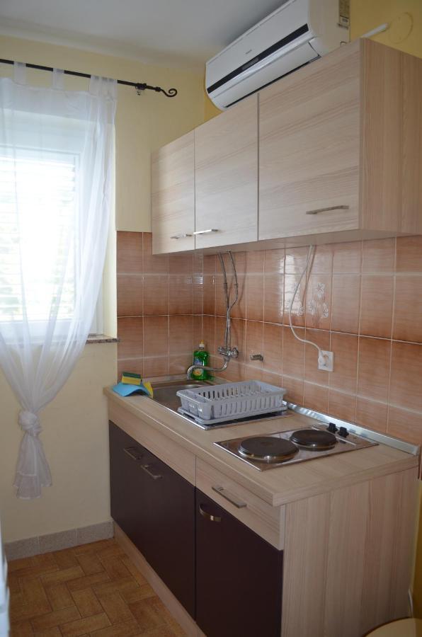 Apartments Aneva Baška Екстериор снимка