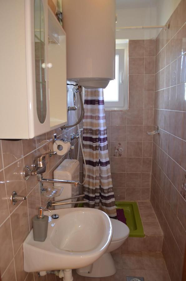 Apartments Aneva Baška Екстериор снимка