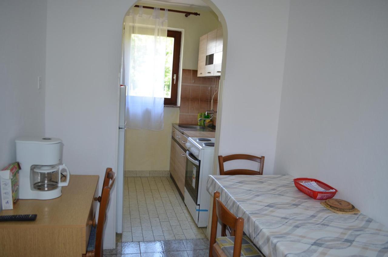 Apartments Aneva Baška Екстериор снимка