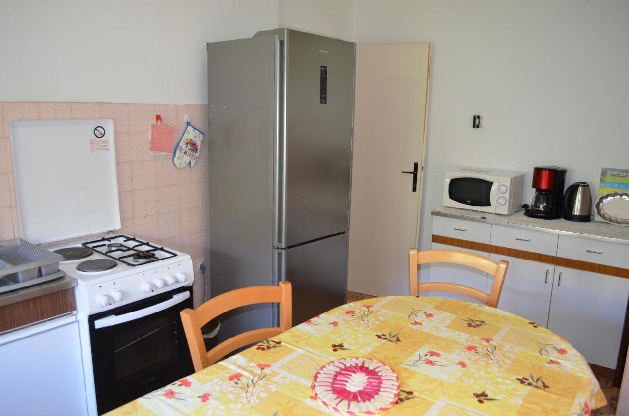 Apartments Aneva Baška Екстериор снимка