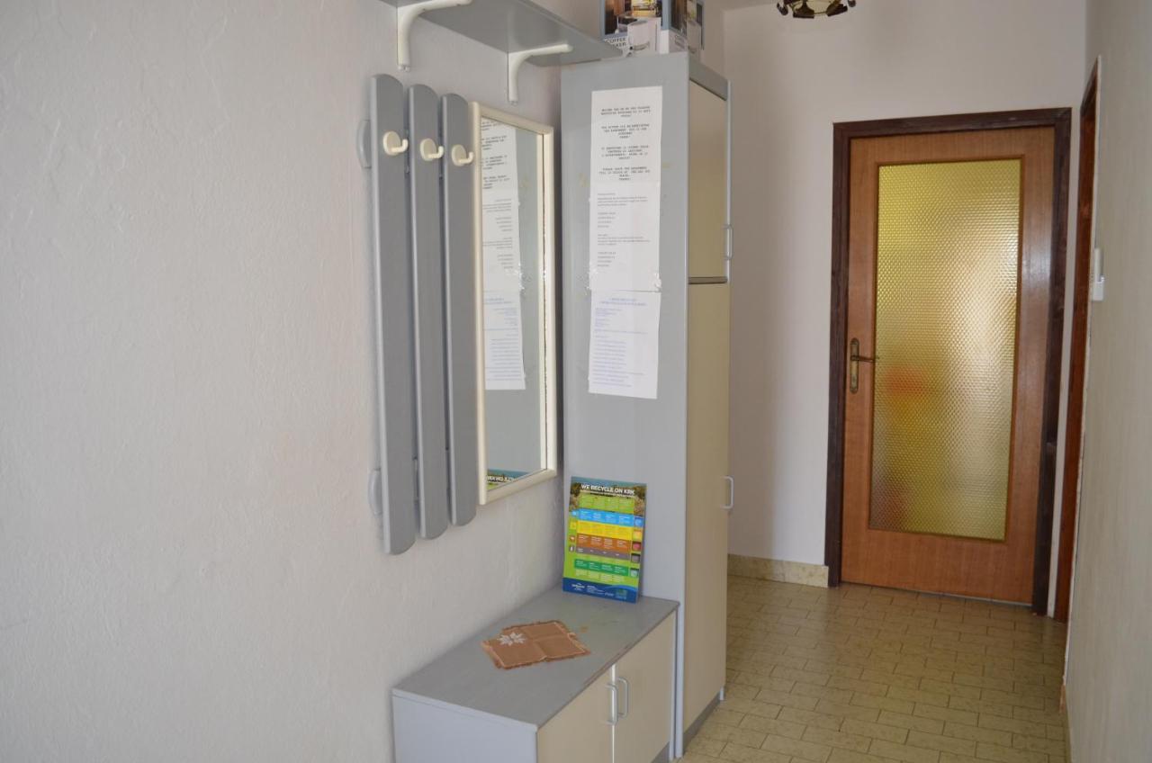 Apartments Aneva Baška Екстериор снимка